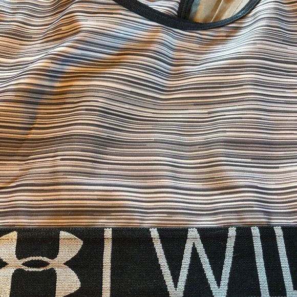 Under Armour Women’s | Racerback Sports Bra - Picture 2 of 3